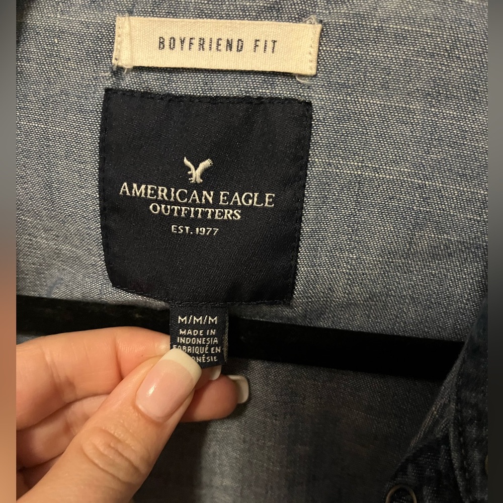 American Eagle Boyfriend Denim Shirt size medium